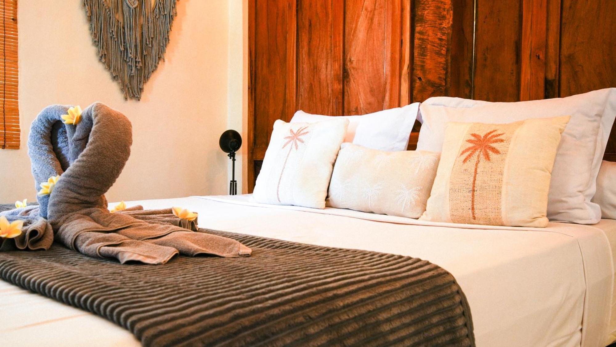 Alma Cottage 1 - Cozy 01 Bed With Private Pool 乌鲁瓦图 外观 照片